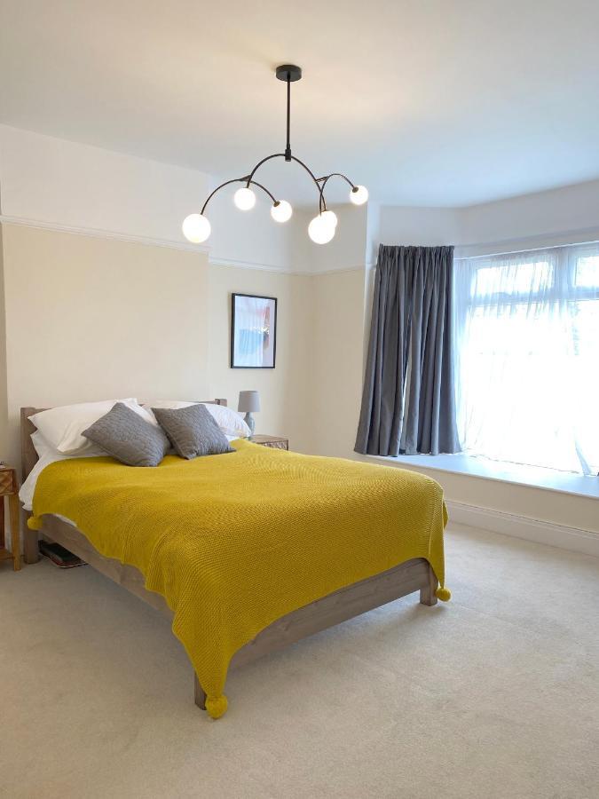 1 Ashford Road Guesthouse 레드힐 외부 사진