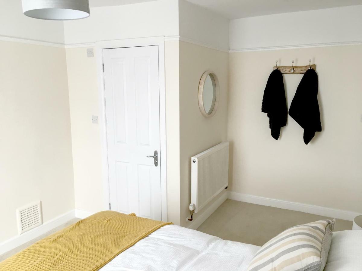 1 Ashford Road Guesthouse 레드힐 외부 사진