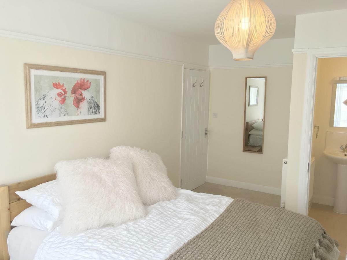 1 Ashford Road Guesthouse 레드힐 외부 사진