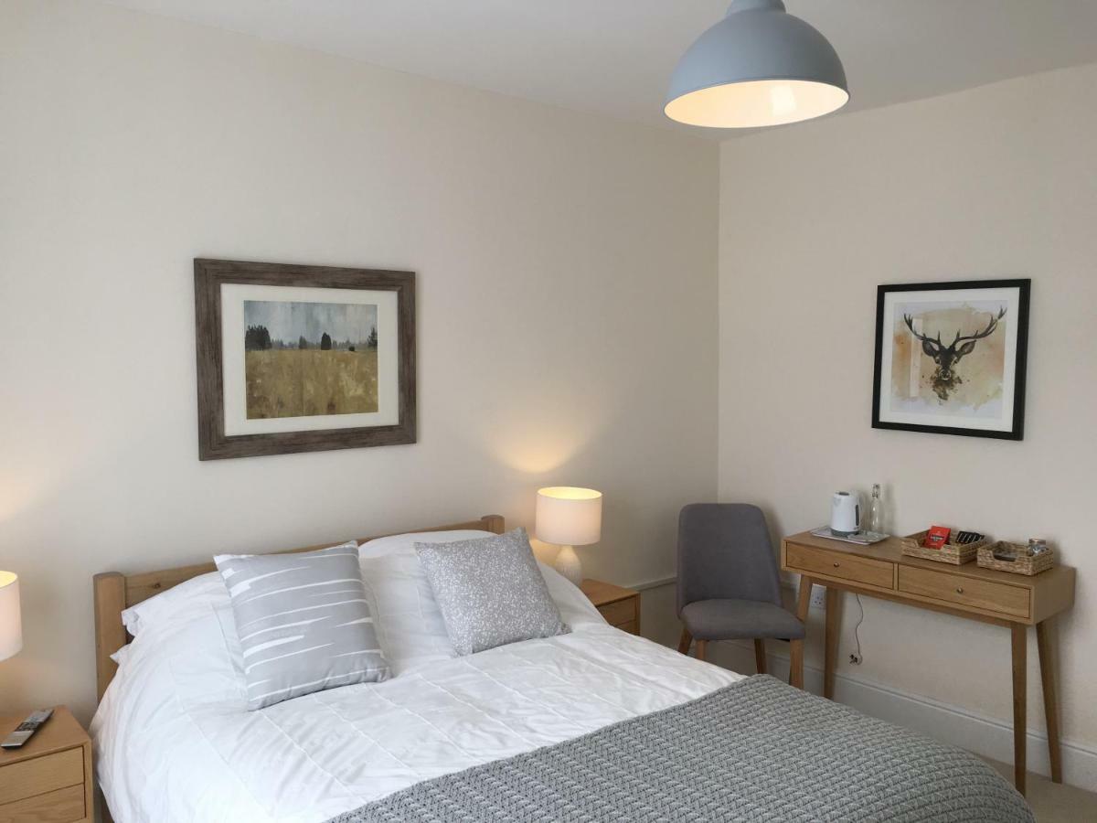 1 Ashford Road Guesthouse 레드힐 외부 사진