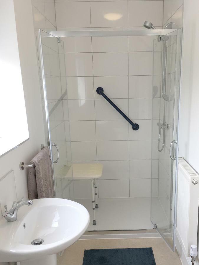 1 Ashford Road Guesthouse 레드힐 외부 사진