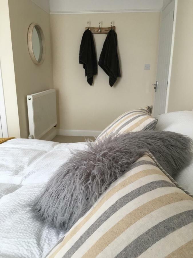 1 Ashford Road Guesthouse 레드힐 외부 사진