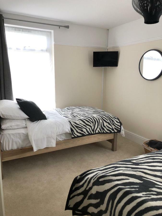 1 Ashford Road Guesthouse 레드힐 외부 사진